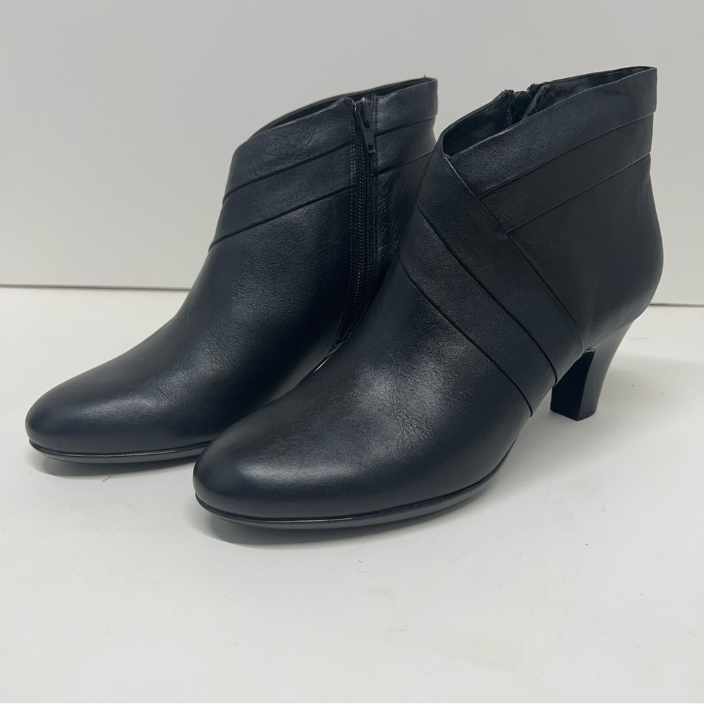 Womens Black Ankle Bootie Heels 9.5 Like New